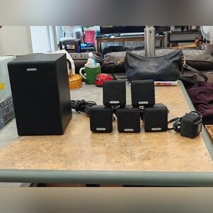 Creative SBS 5.1 560 subwoofer W/5 Speakers 42 Watts 5.1 Surround Sound